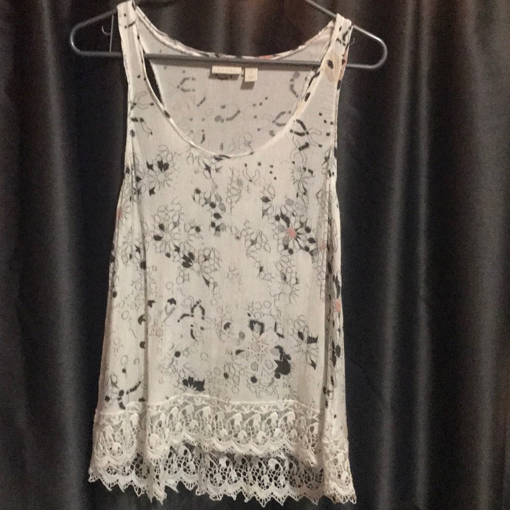 Hinge tank top